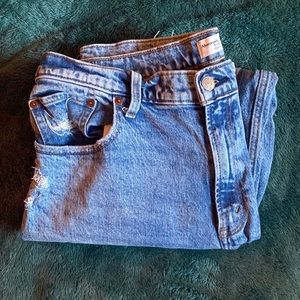 Abercrombie “The Mom- high rise” size 32